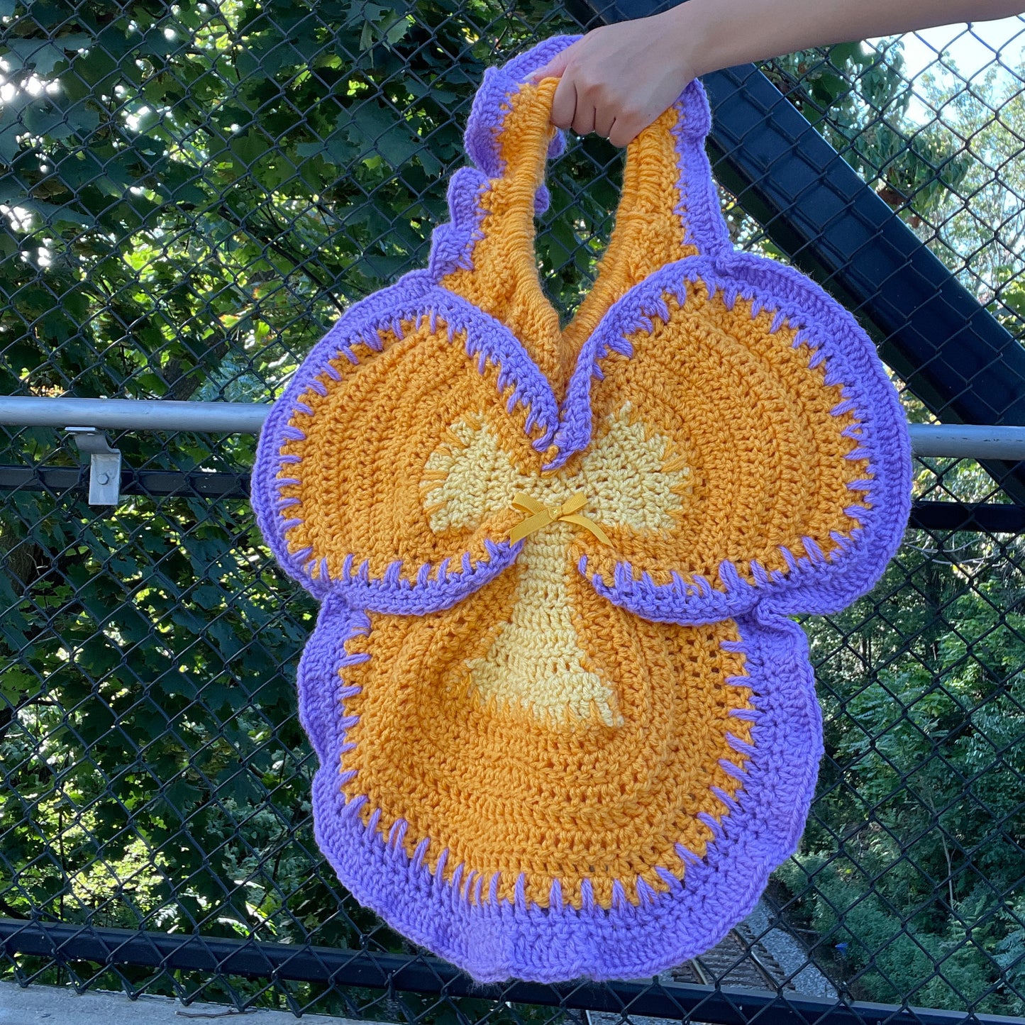 Pansy Tote Large- Carrots & Taro